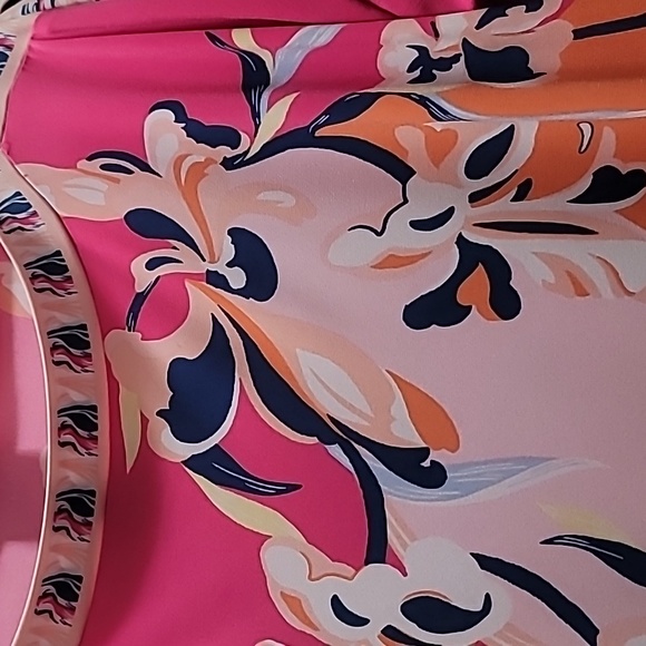 Cold Shoulder Top - Picture 7 of 8